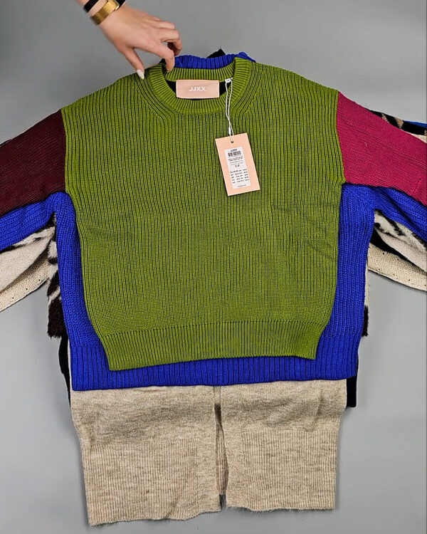 Фотография  653 - Джемпера Bestseller+DK 035#7 кг, ЛОТ СТ-10037 оптом в Махачкале и Дагестане