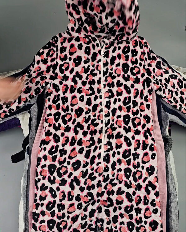 Фотография  613 - Халаты+пижамы флис Англия (SLEEPWEAR PREMIUM)#20 кг, ЛОТ СХ-0289 оптом в Махачкале и Дагестане